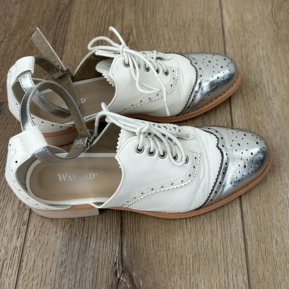 Oxfords uniquely classic! - Picture 2 of 5